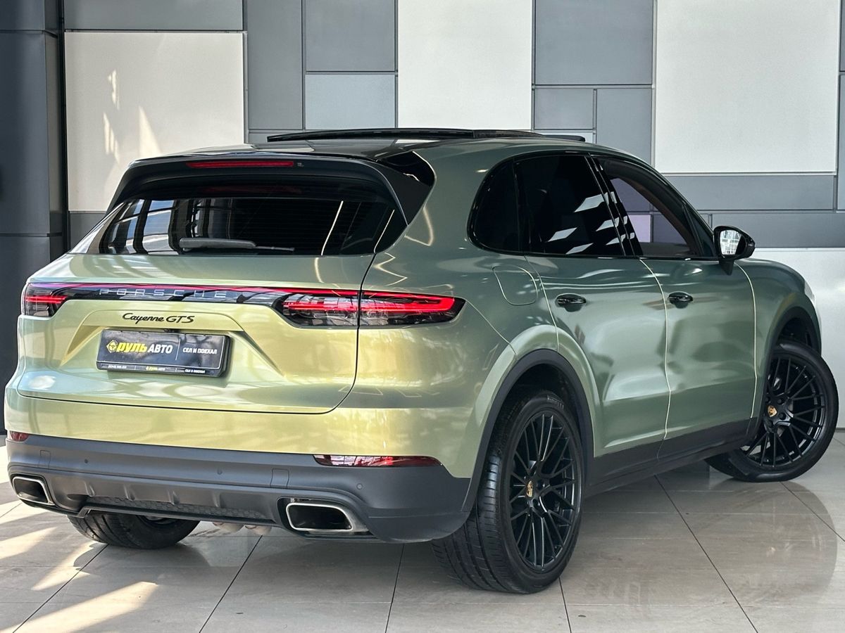 Porsche Cayenne 2021