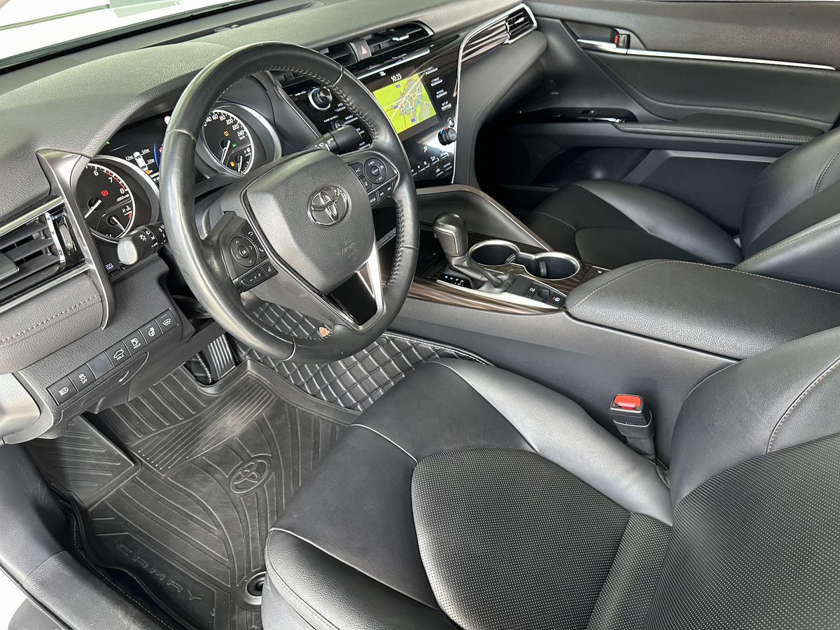 Toyota Camry 2019