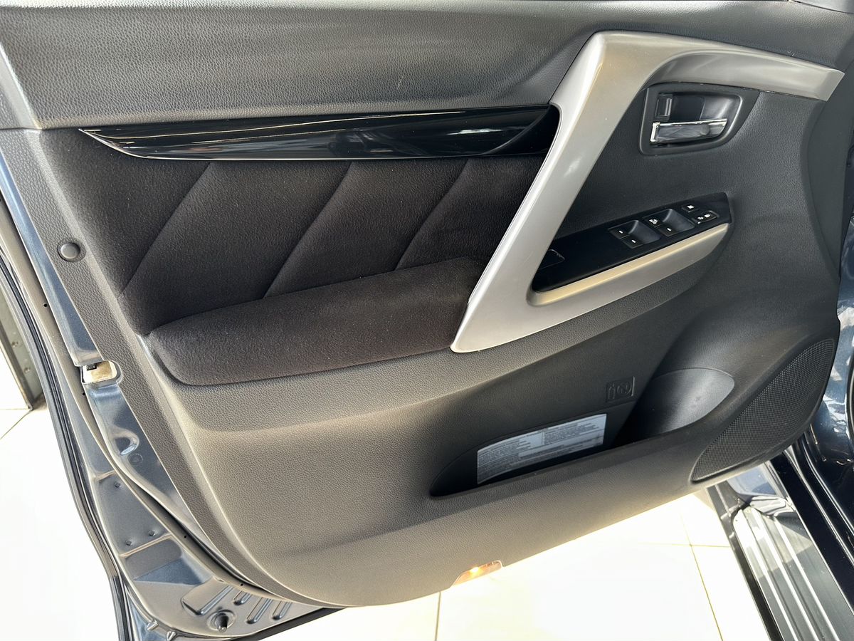 Mitsubishi Pajero Sport 2019