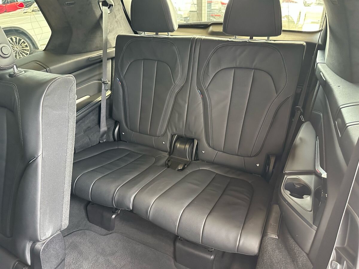 BMW X7 2021