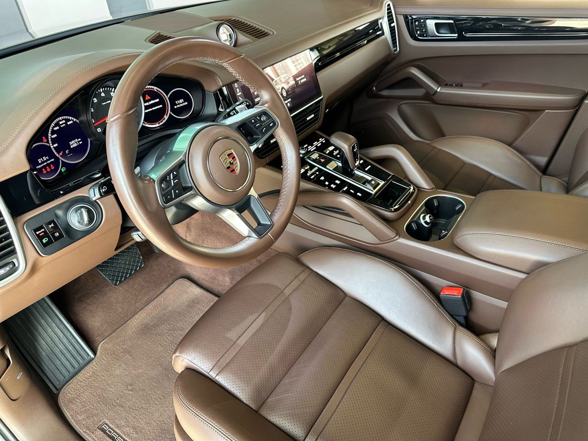 Porsche Cayenne 2021