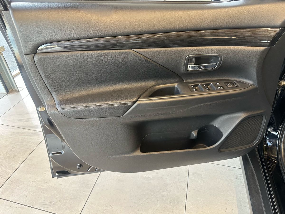Mitsubishi Outlander 2016