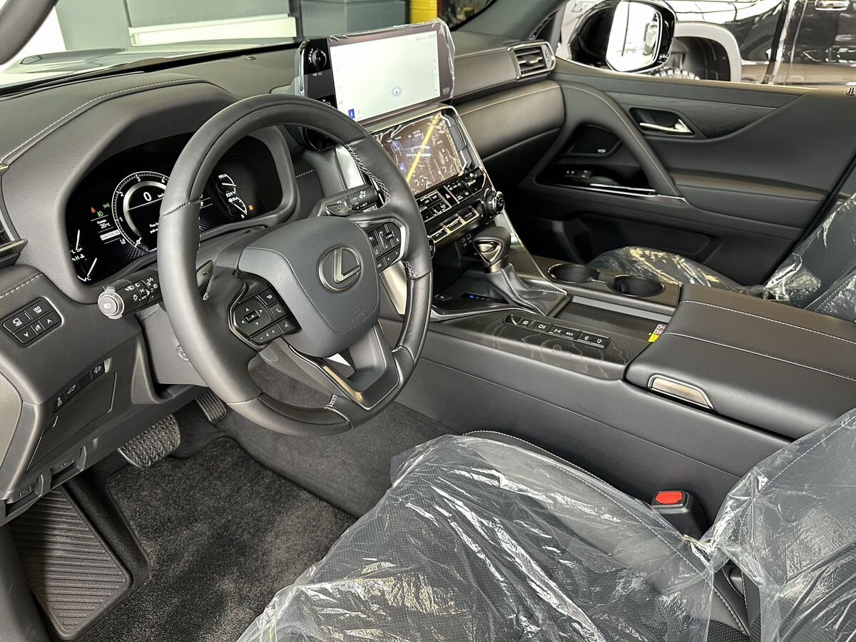 Lexus LX 2024