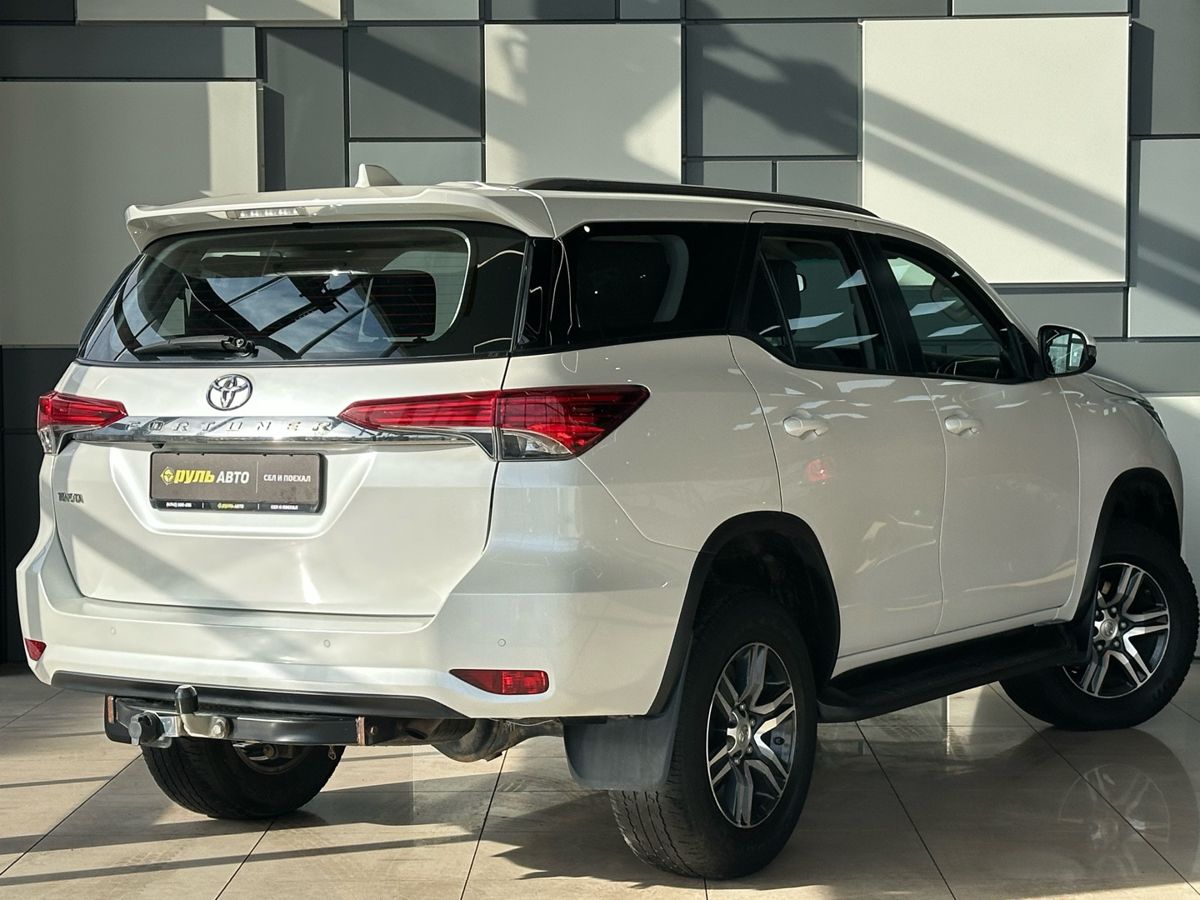 Toyota Fortuner 2021