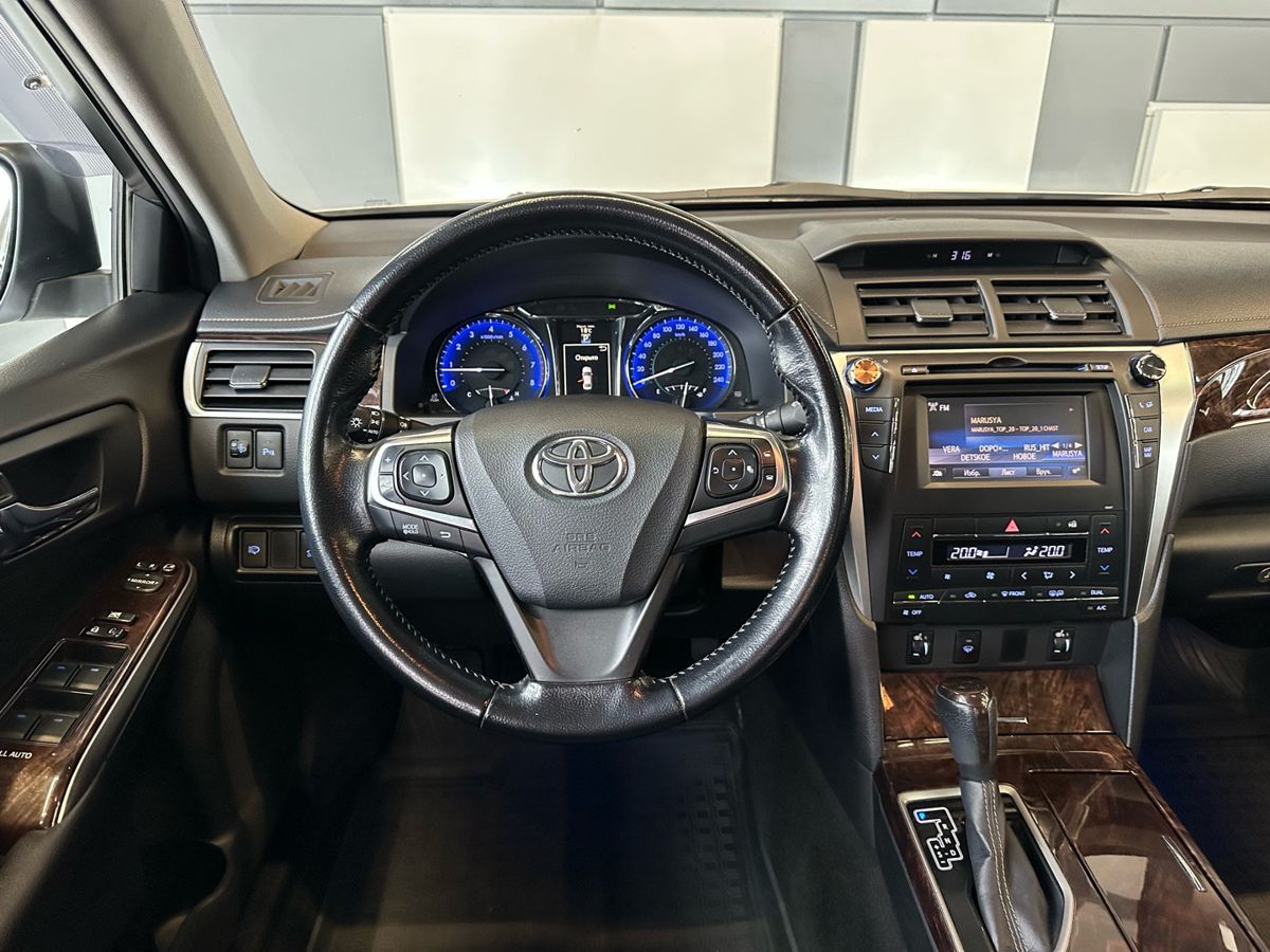 Toyota Camry 2016