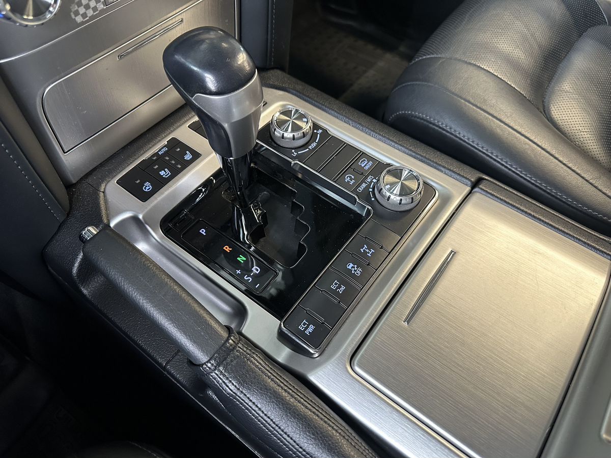 Toyota Land Cruiser 2018
