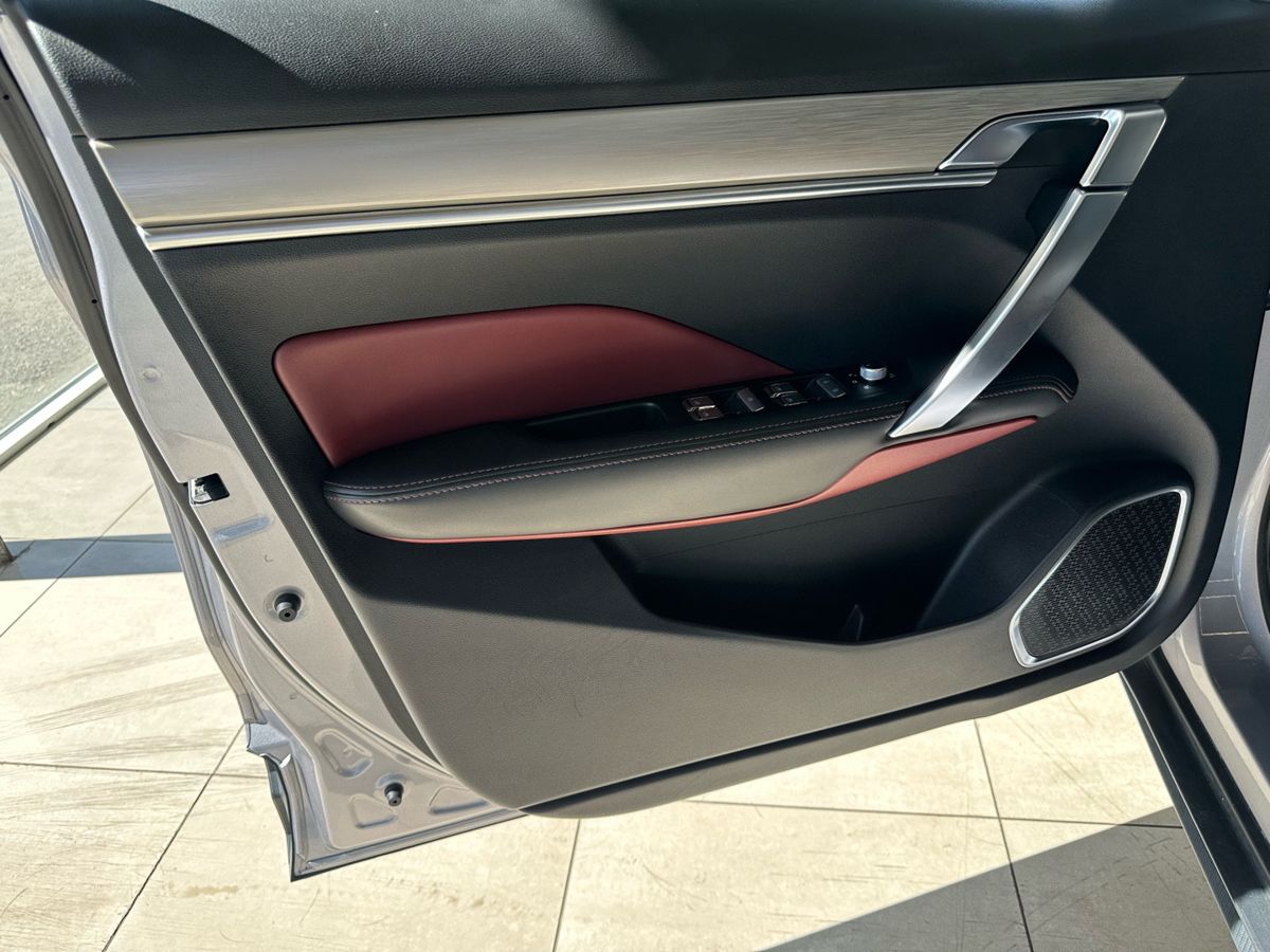 Geely Coolray 2022