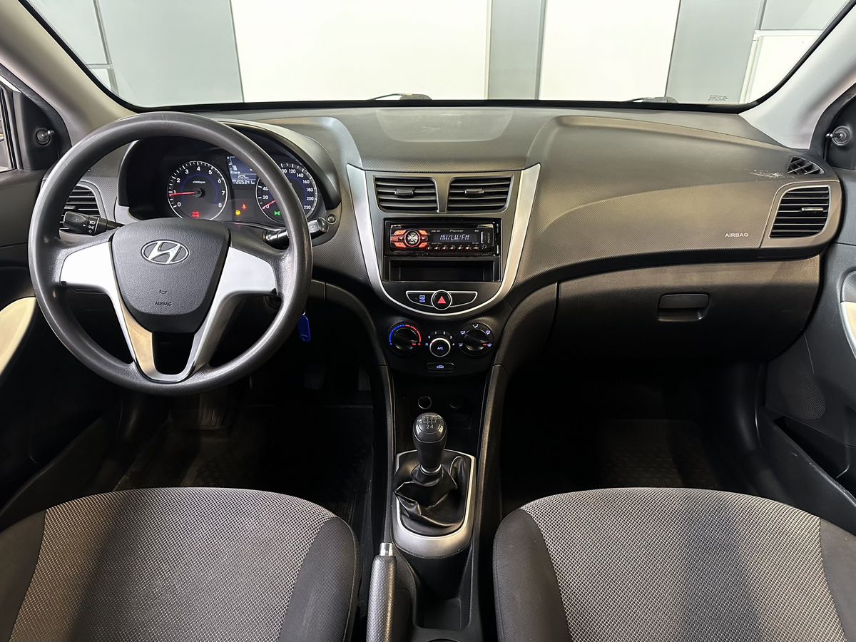 Hyundai Solaris 2013
