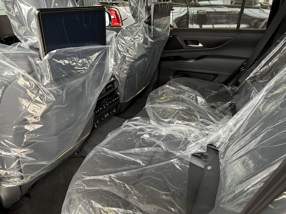 Lexus LX 2024
