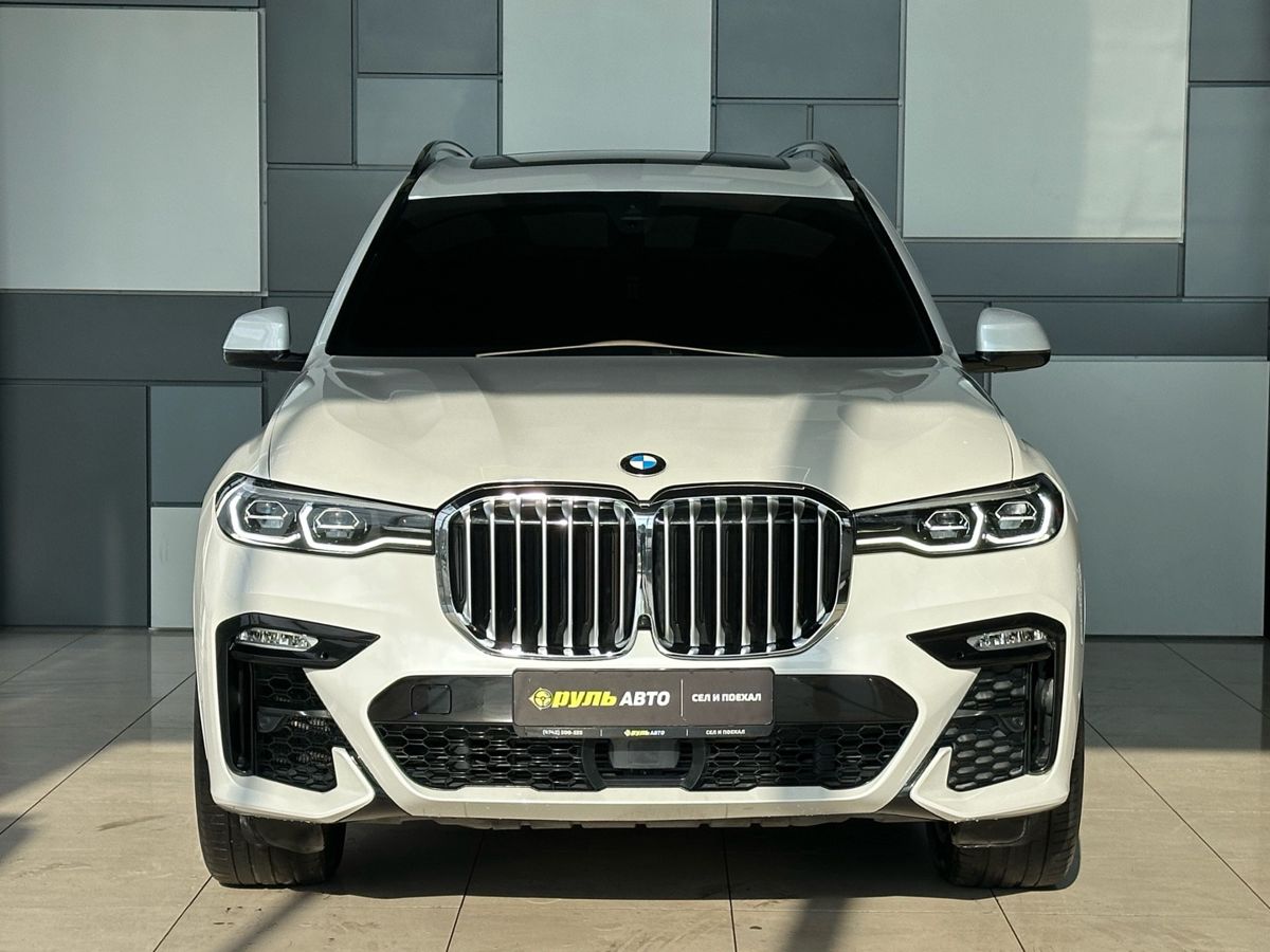 BMW X7 2021