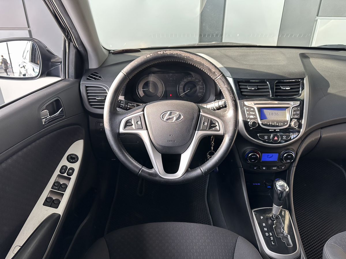 Hyundai Solaris 2012