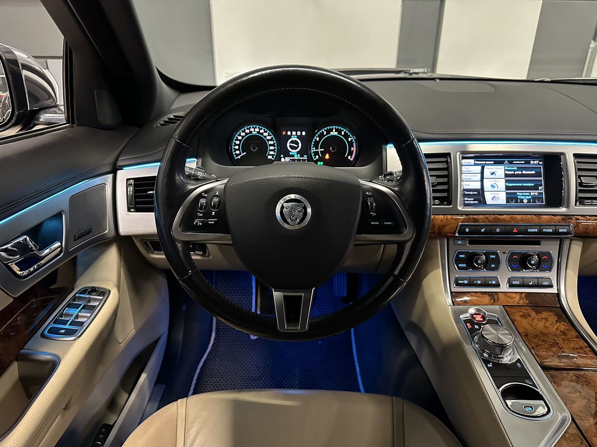 Jaguar XF 2014