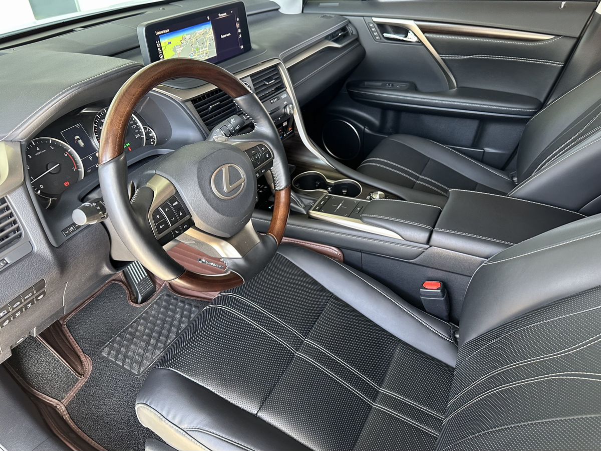 Lexus RX 2022
