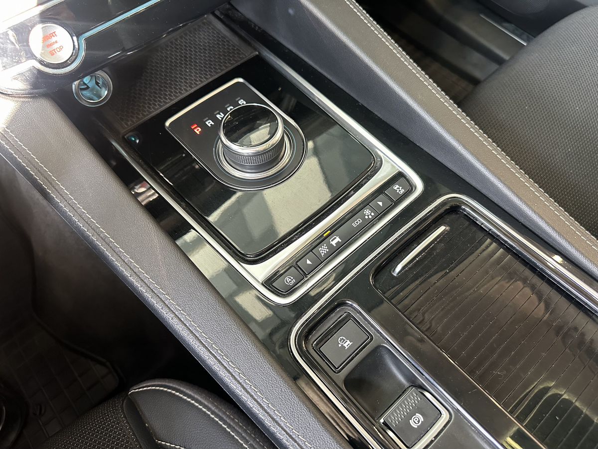Jaguar F-Pace 2019