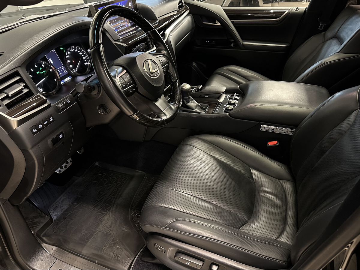 Lexus LX 2018