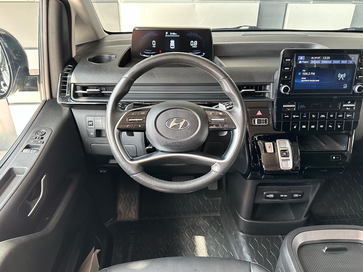 Hyundai Staria 2022