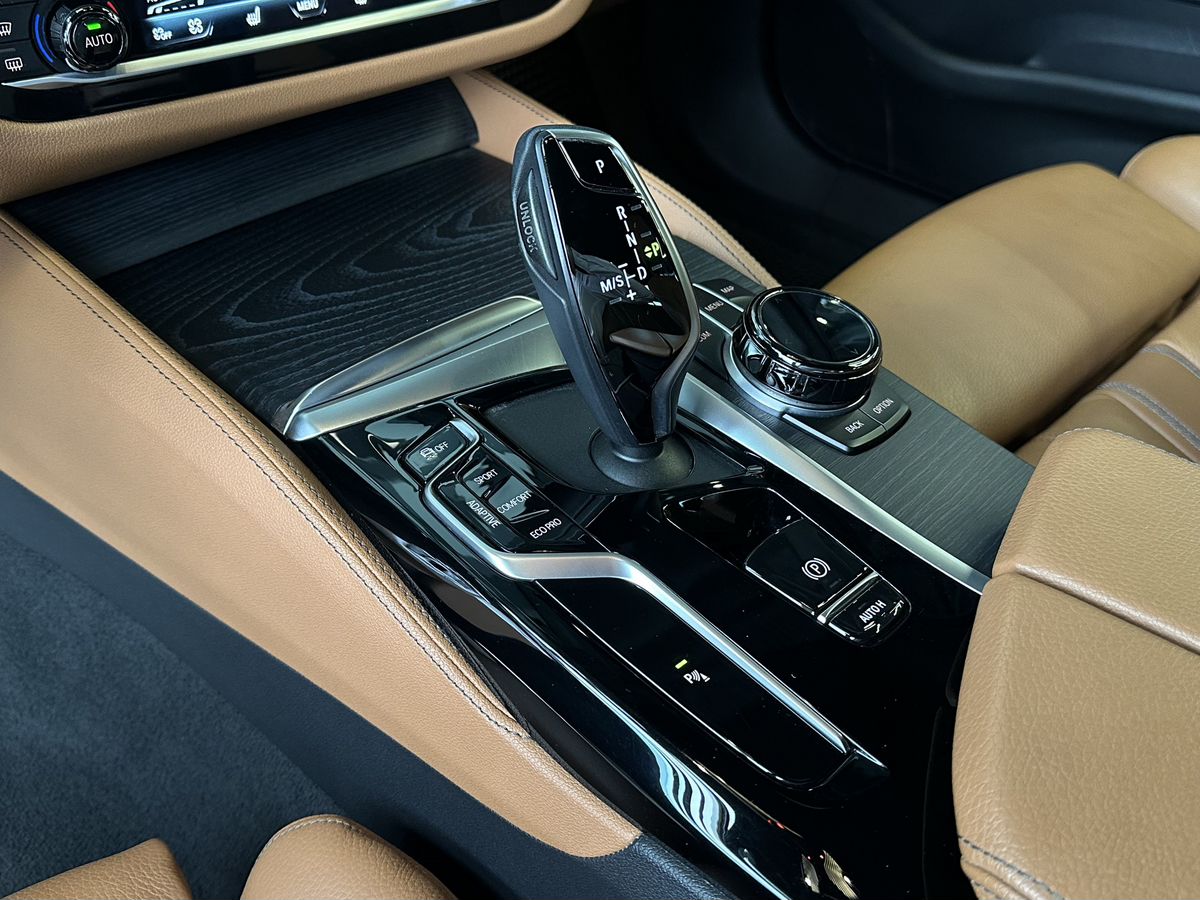 BMW 5 серии 2021