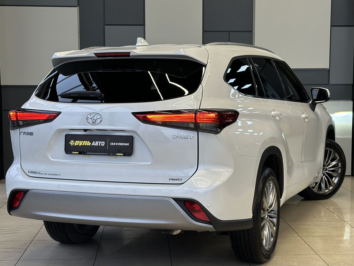 Toyota Highlander 2025