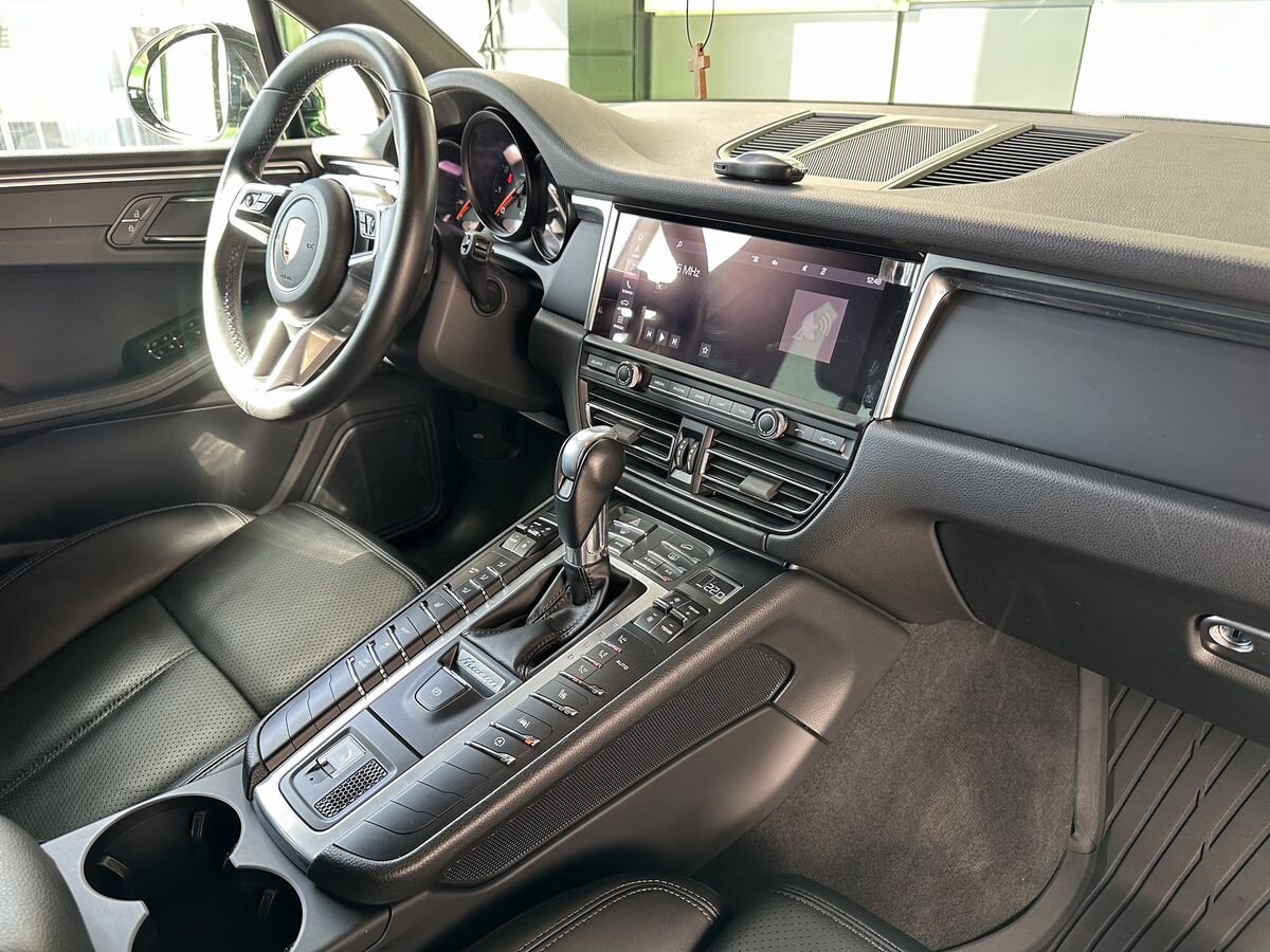 Porsche Macan 2020