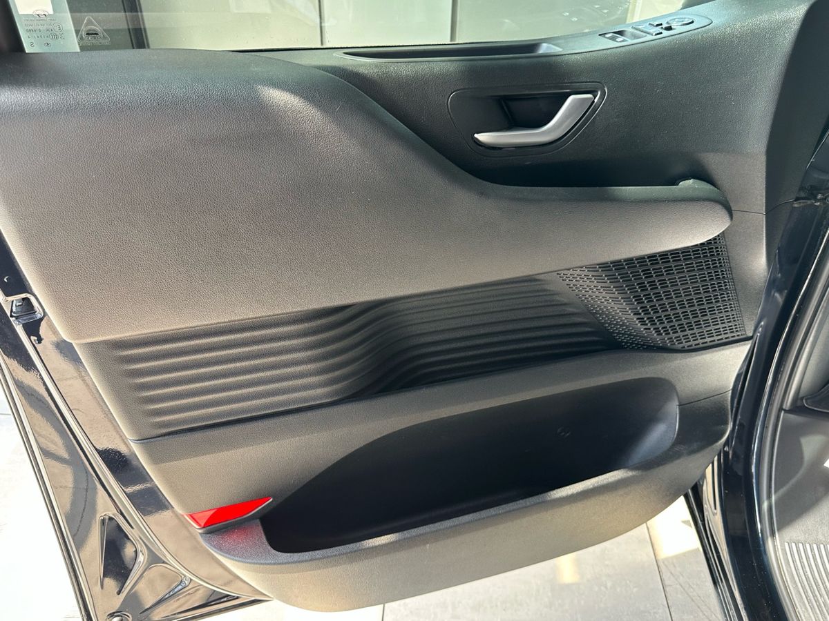 Hyundai Staria 2022