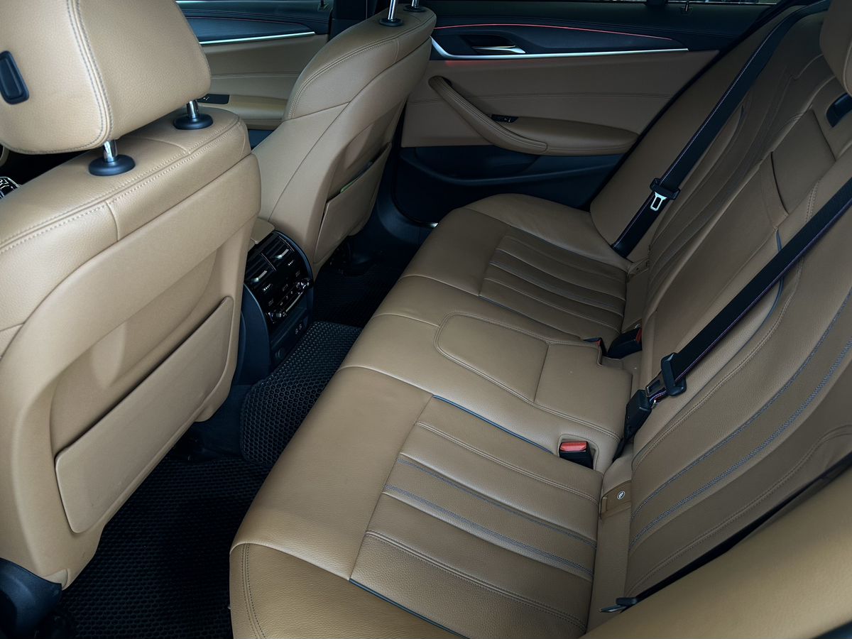 BMW 5 серии 2021