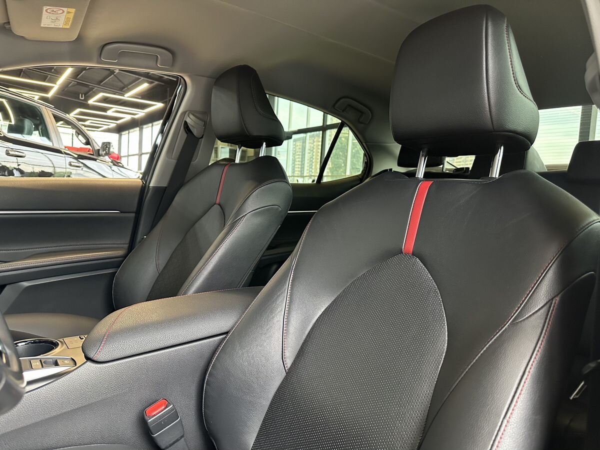 Toyota Camry 2021