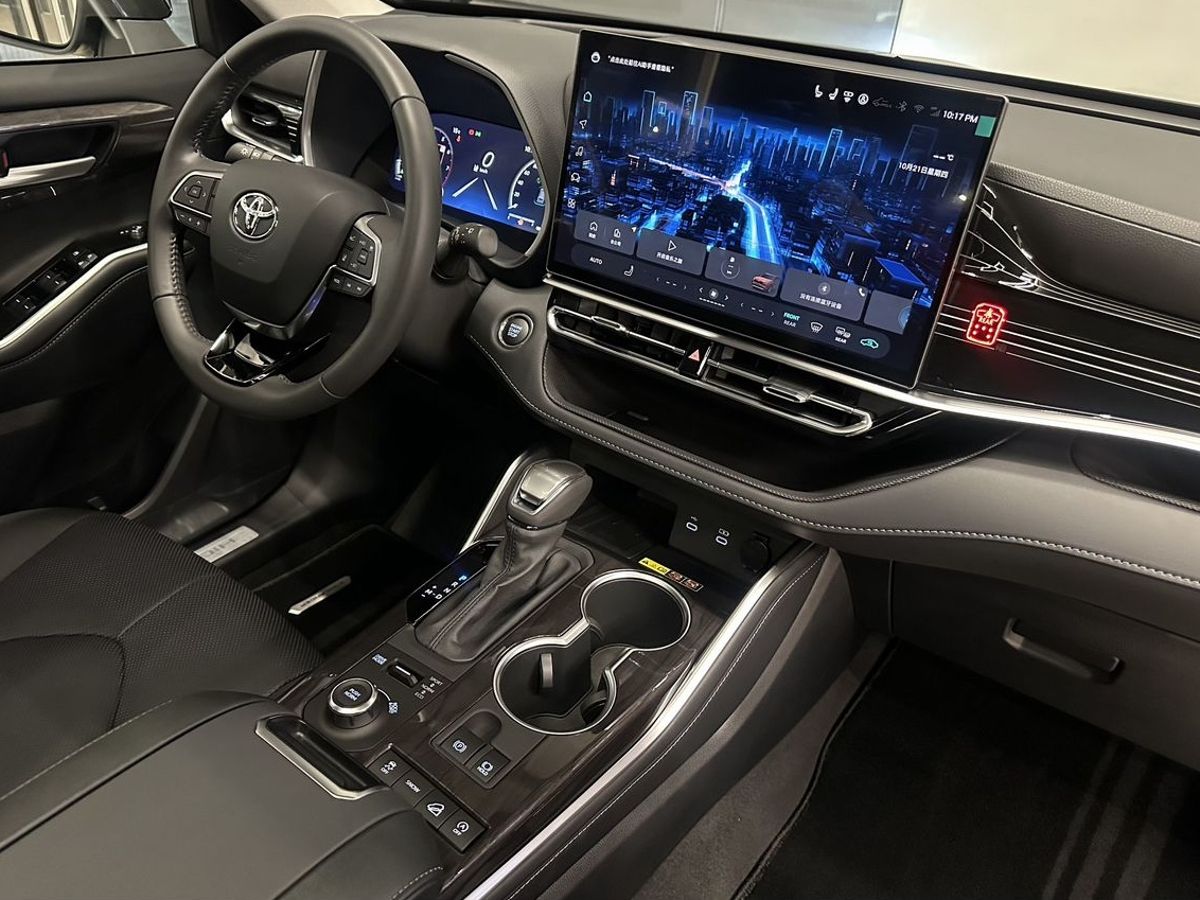 Toyota Highlander 2025