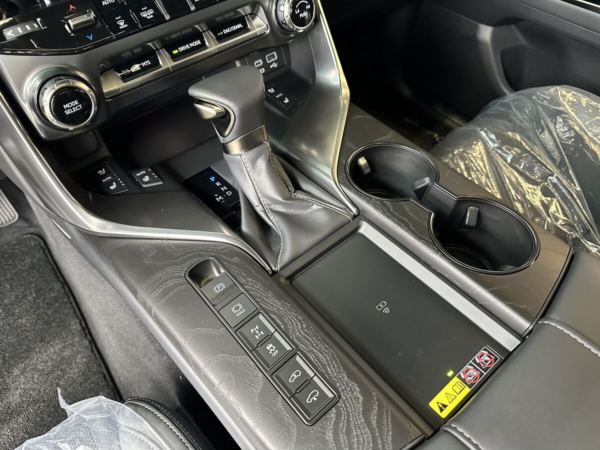 Lexus LX 2024