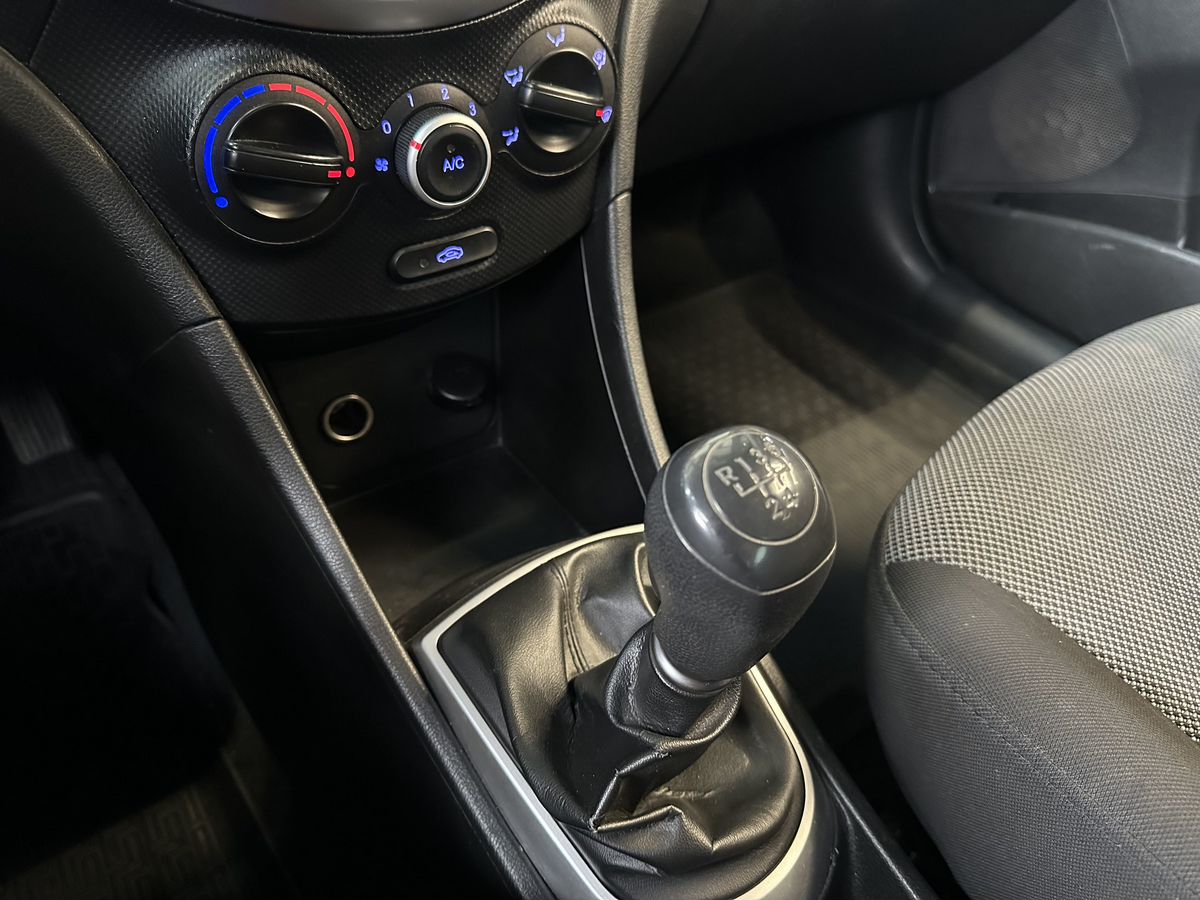 Hyundai Solaris 2013