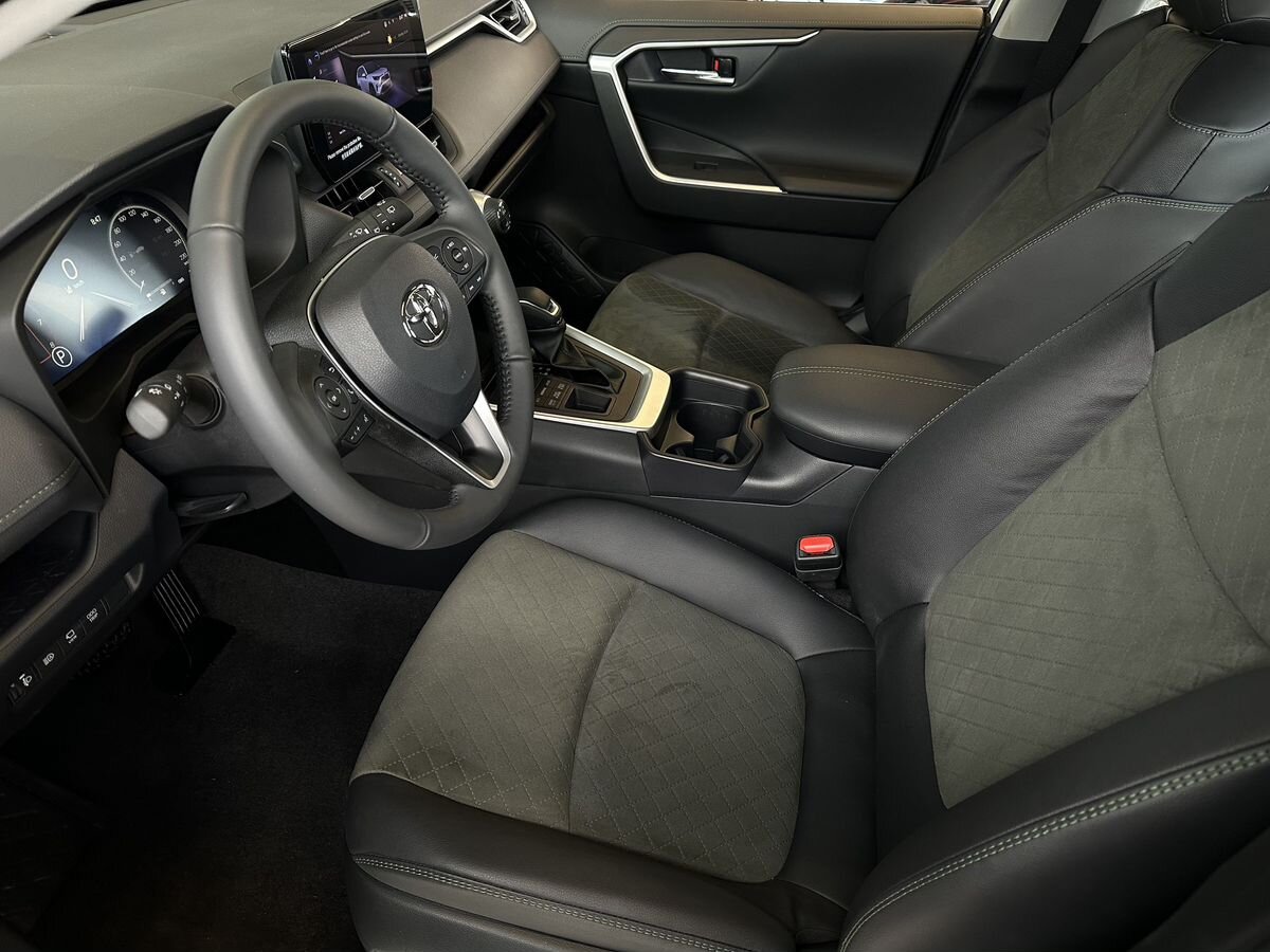 Toyota RAV4 2025