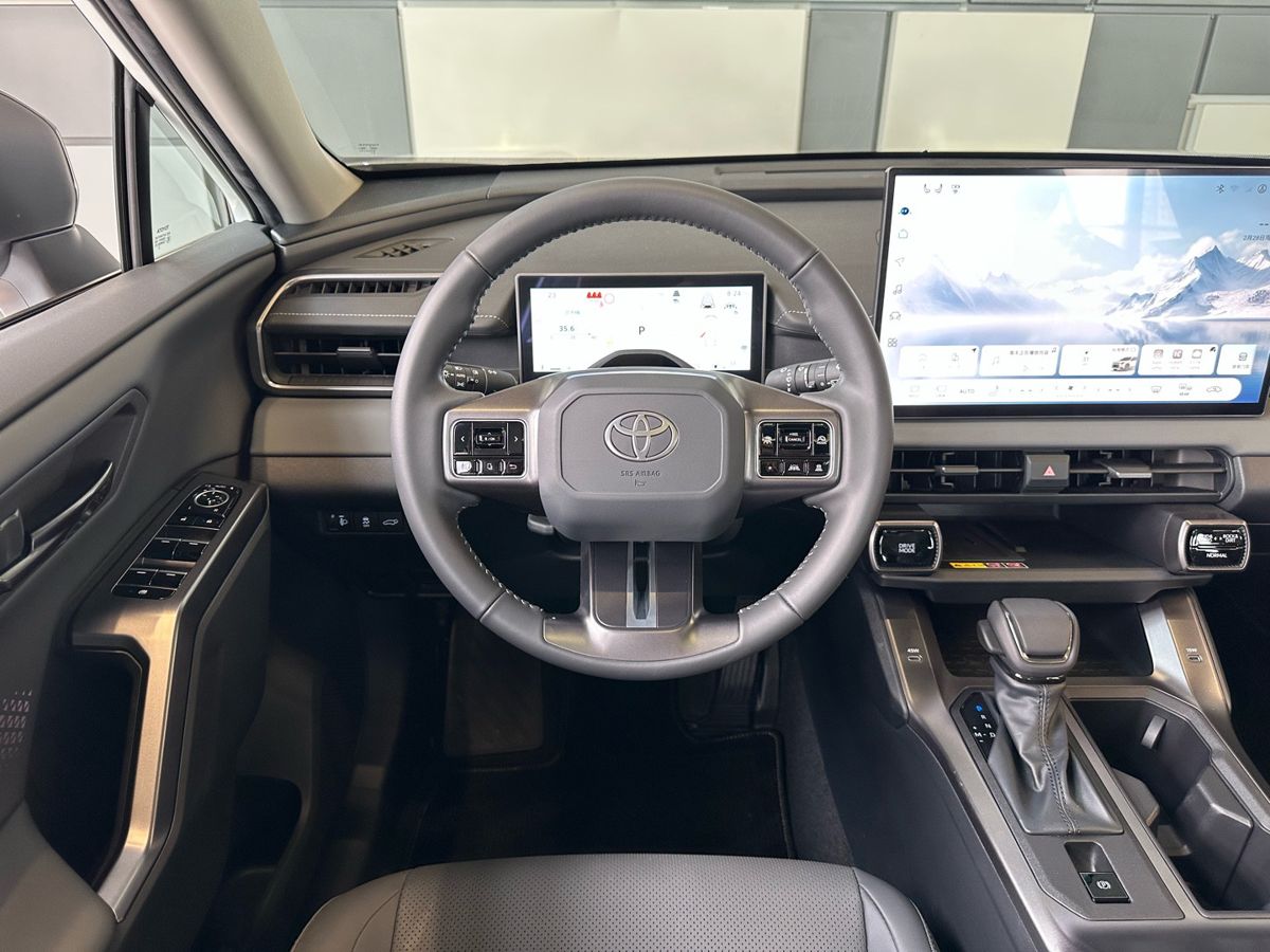 Toyota RAV4 2026