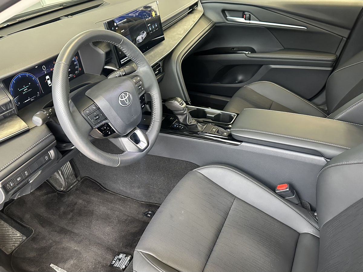 Toyota Camry 2024