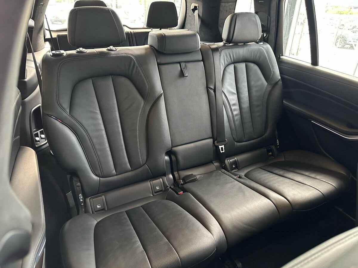 BMW X7 2021