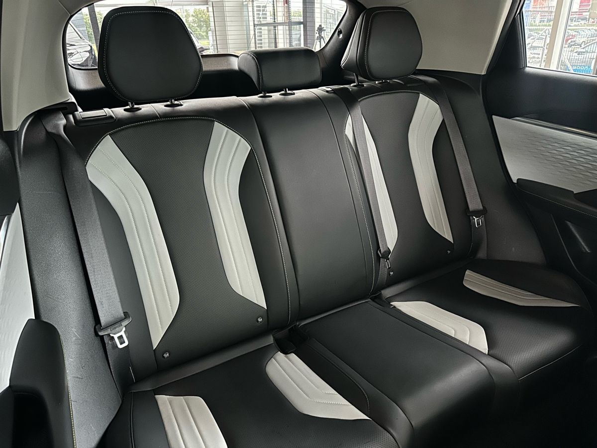 Geely Coolray 2023