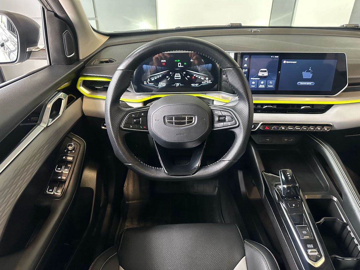 Geely Coolray 2023