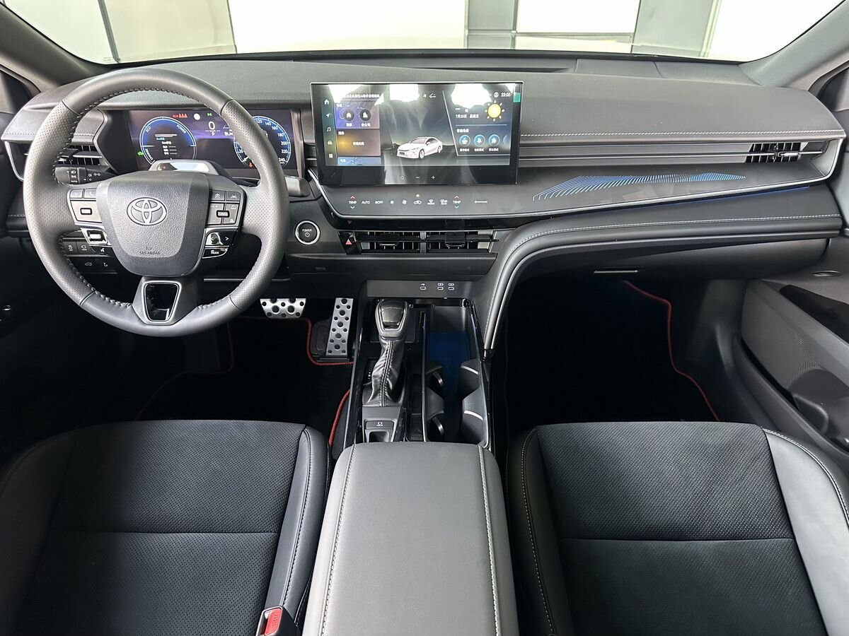 Toyota Camry 2025