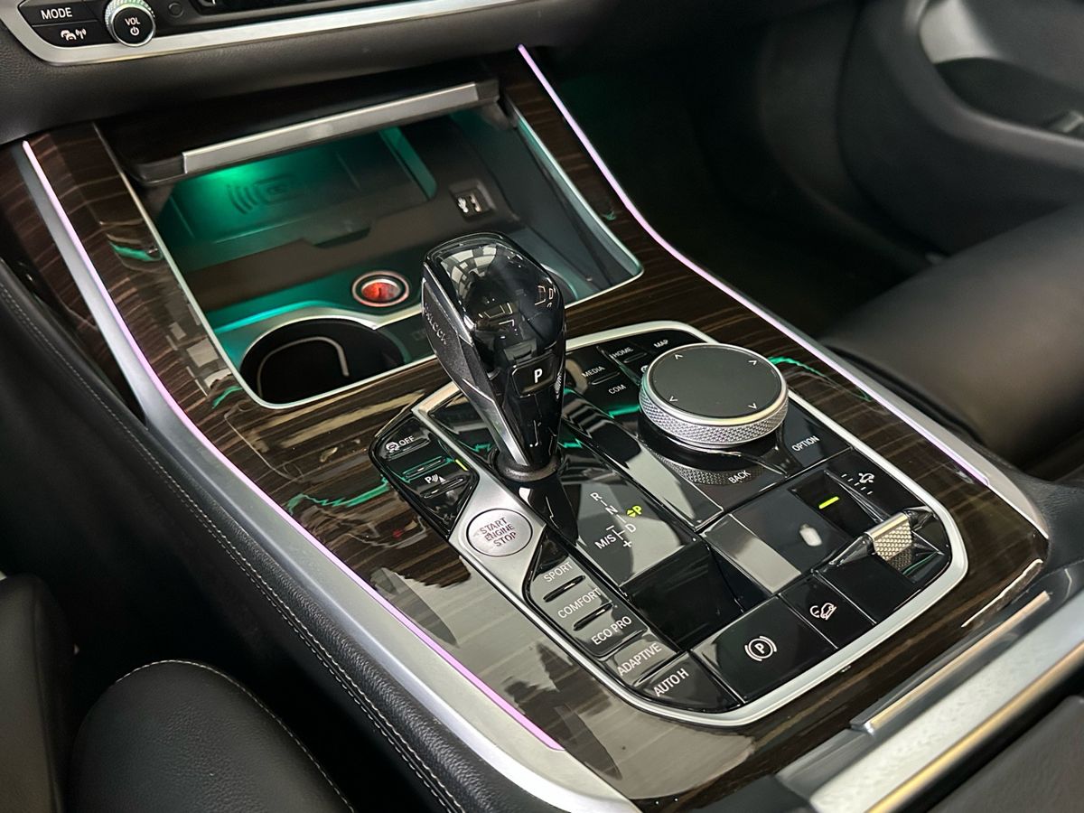 BMW X7 2021