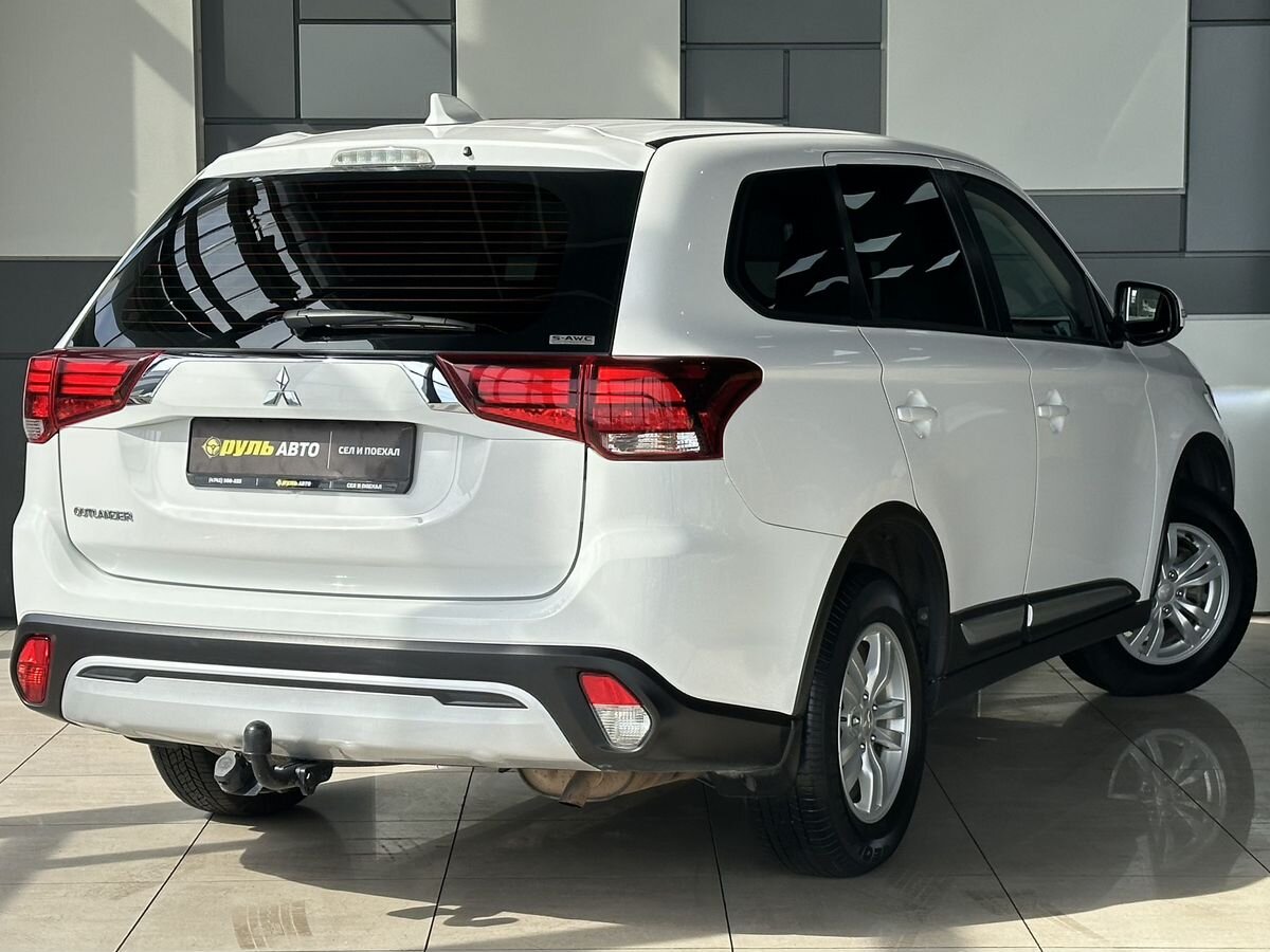 Mitsubishi Outlander 2021