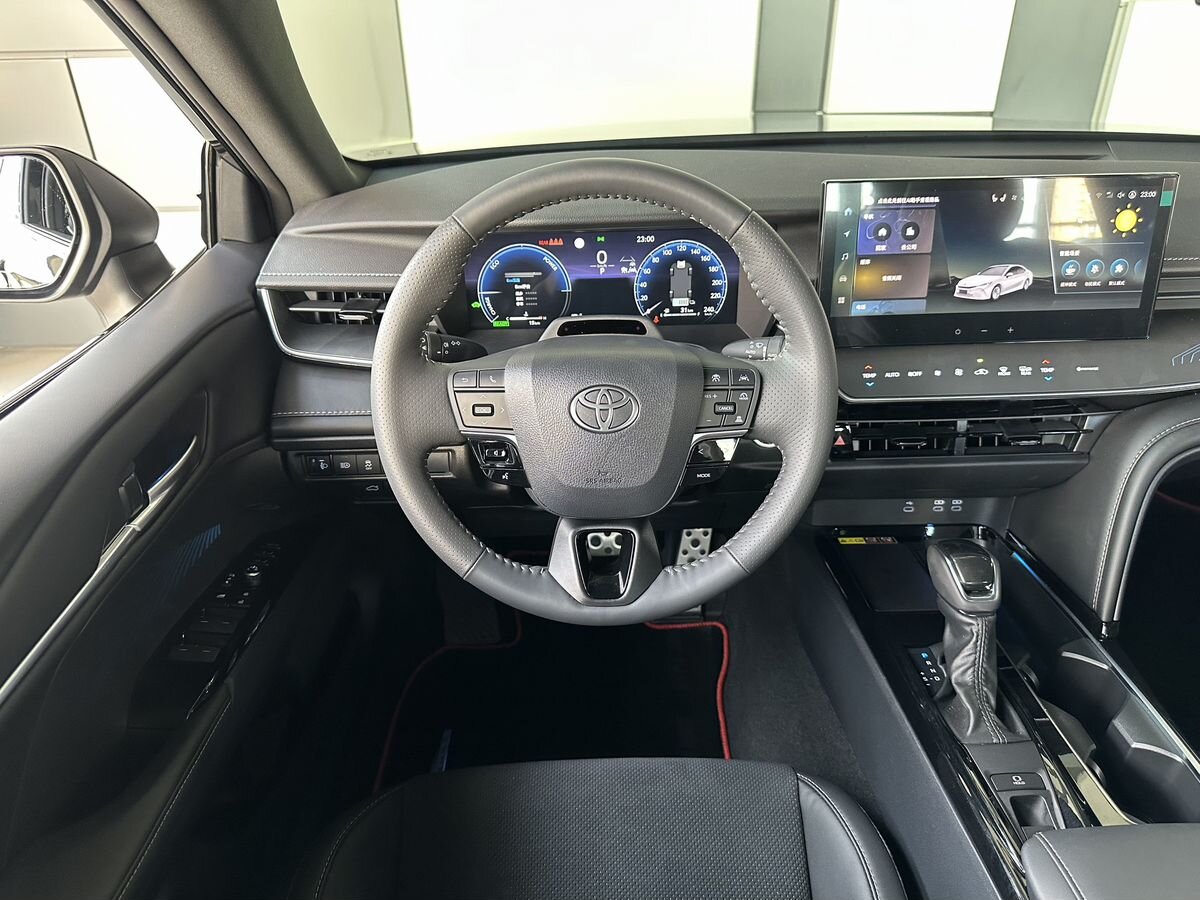 Toyota Camry 2025