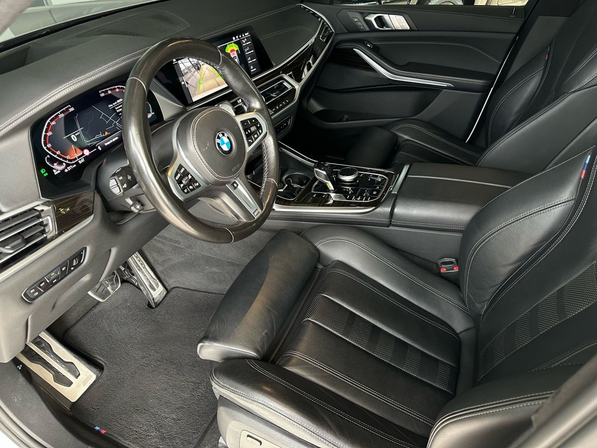 BMW X7 2021