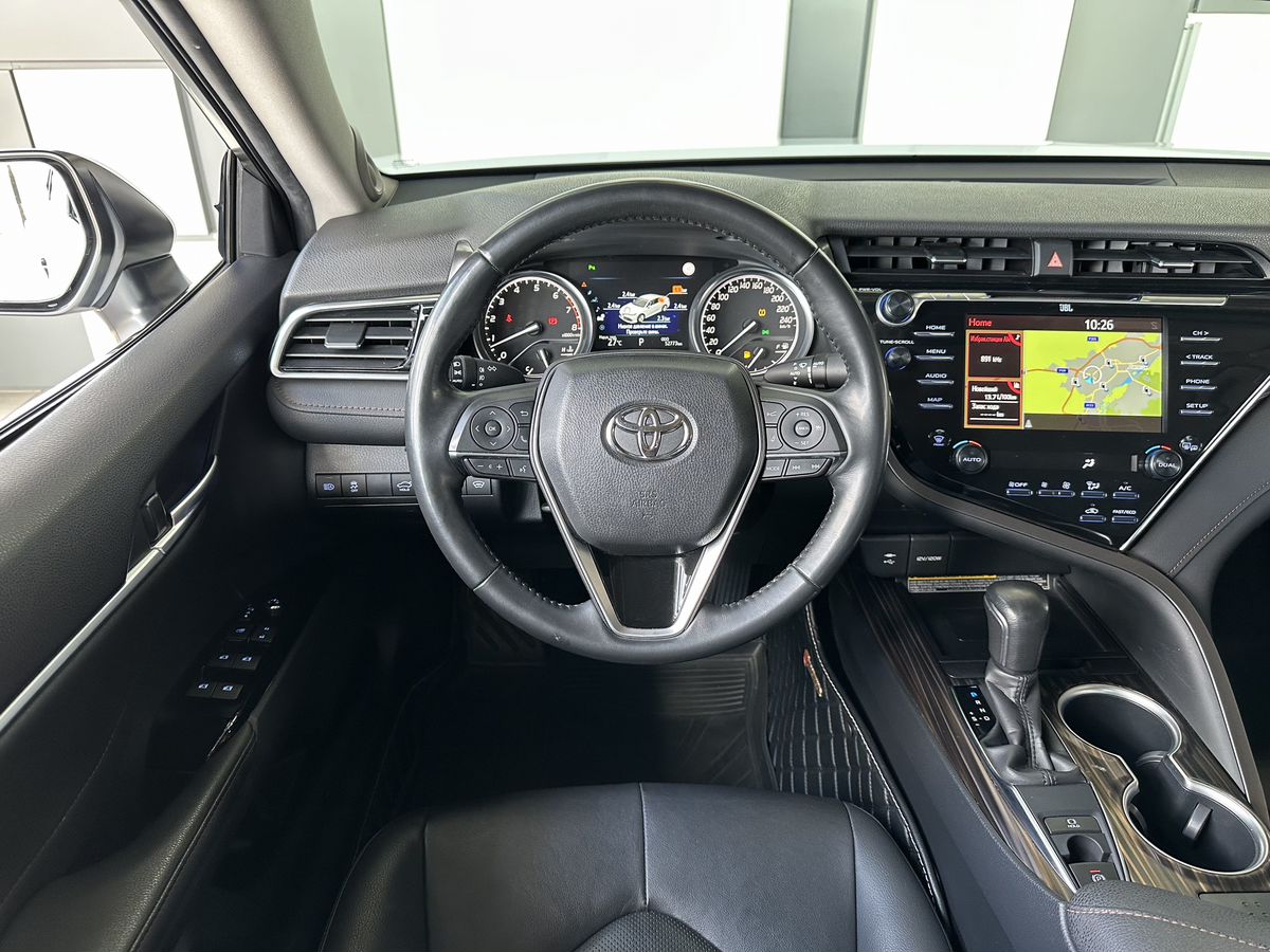 Toyota Camry 2019