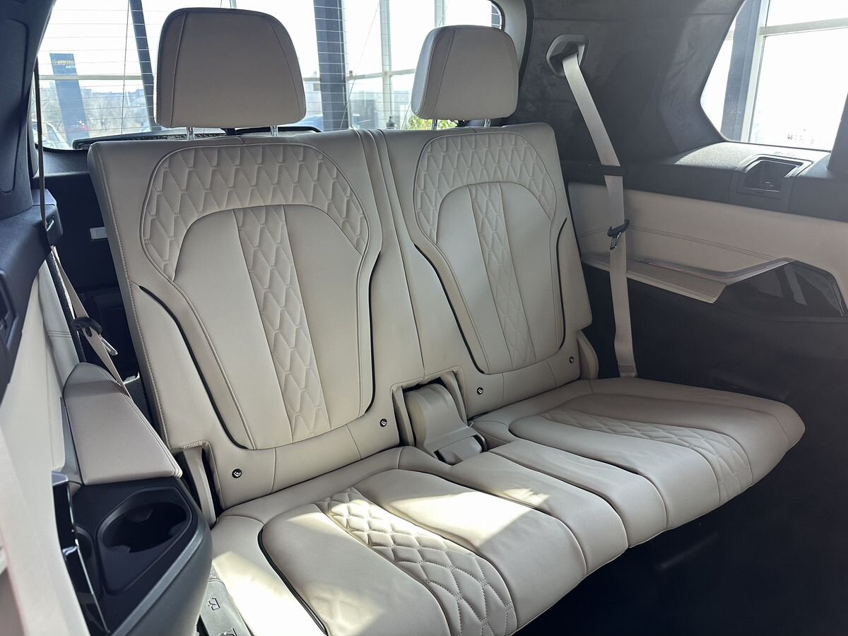 BMW X7 2022