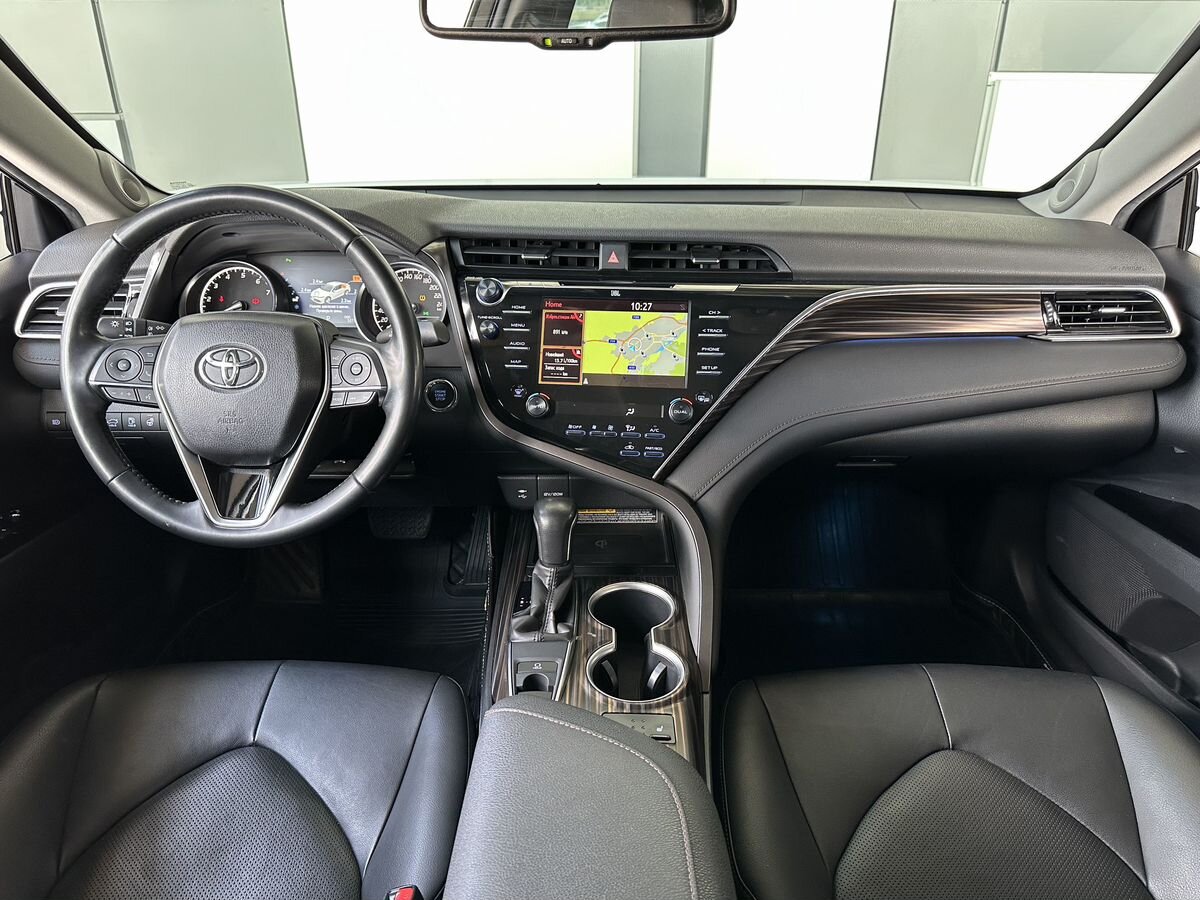 Toyota Camry 2019