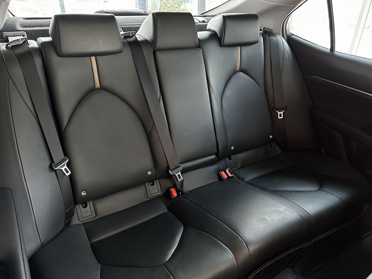 Toyota Camry 2019