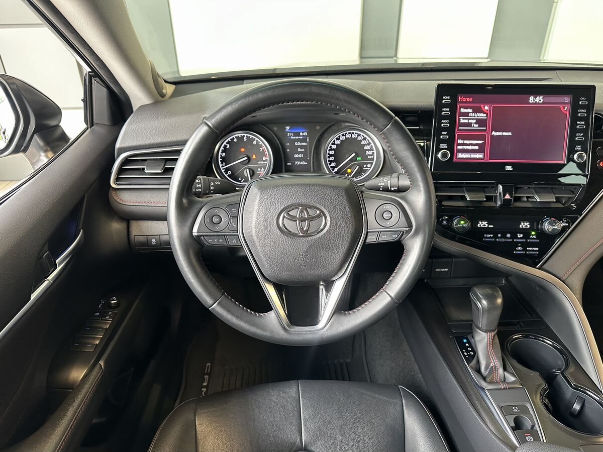 Toyota Camry 2021