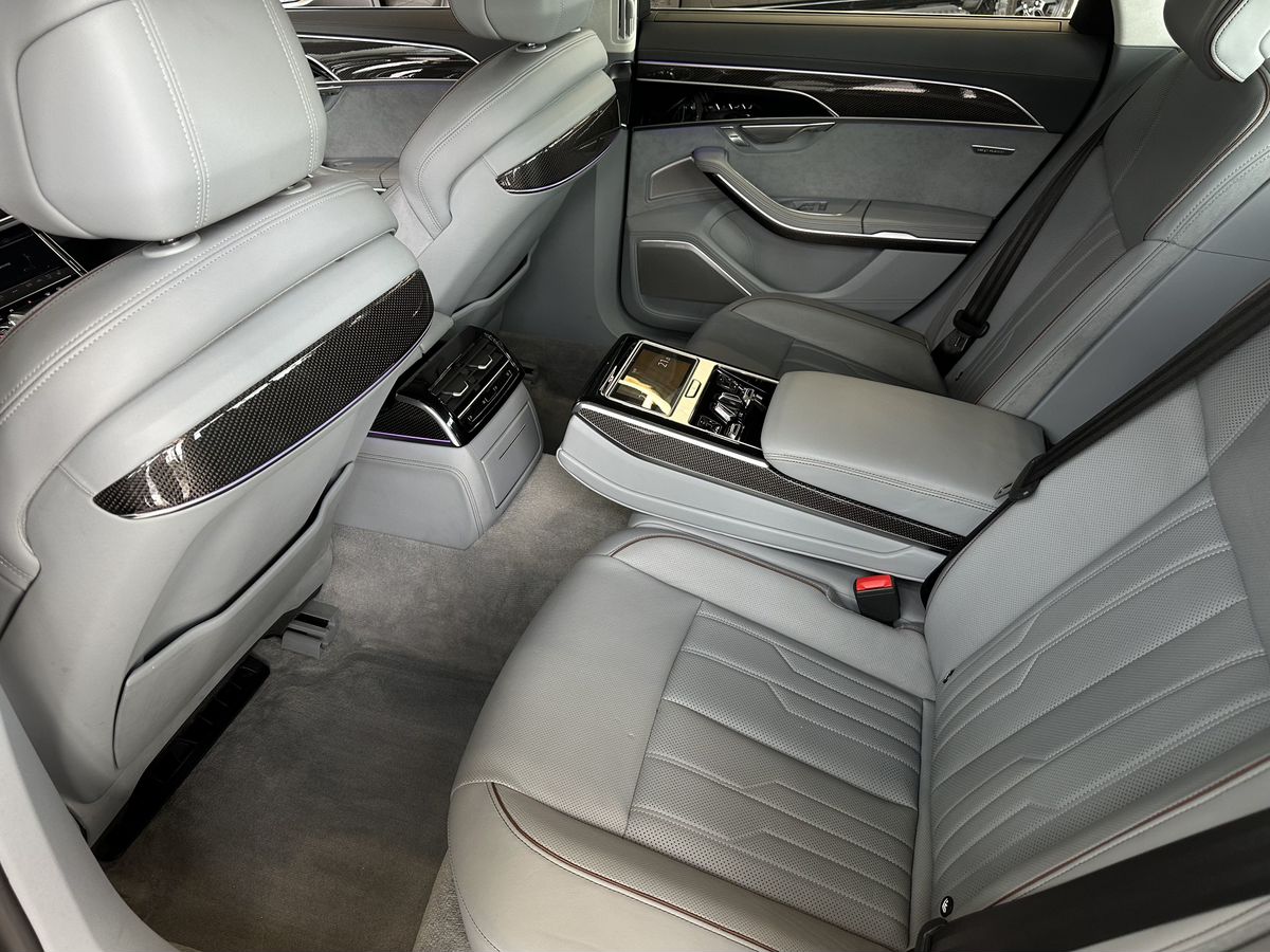 Audi S8 2021