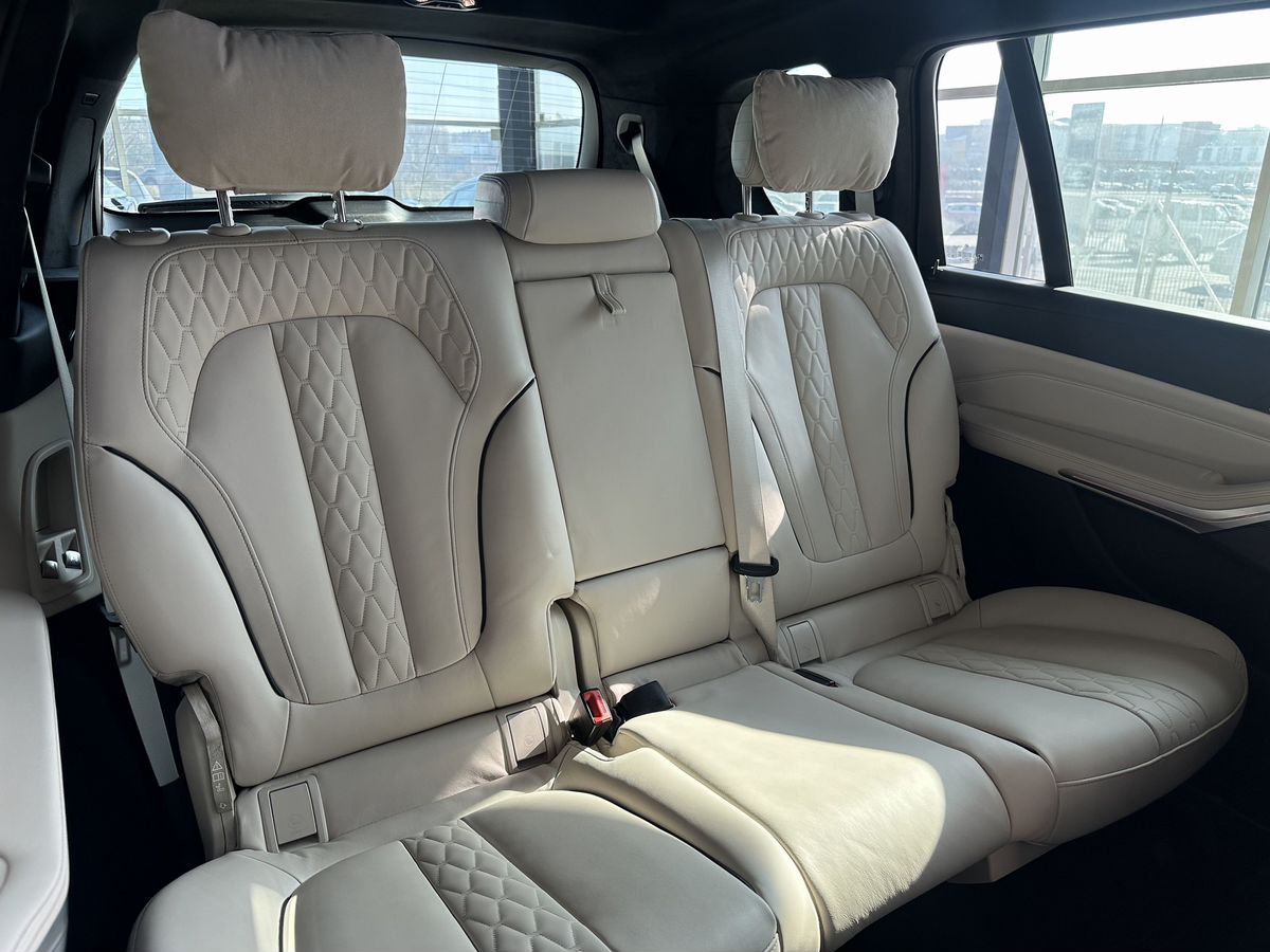 BMW X7 2022