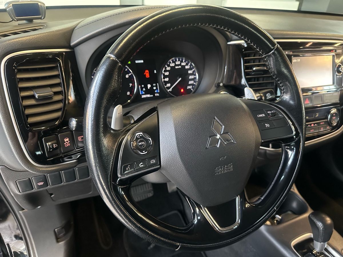 Mitsubishi Outlander 2016