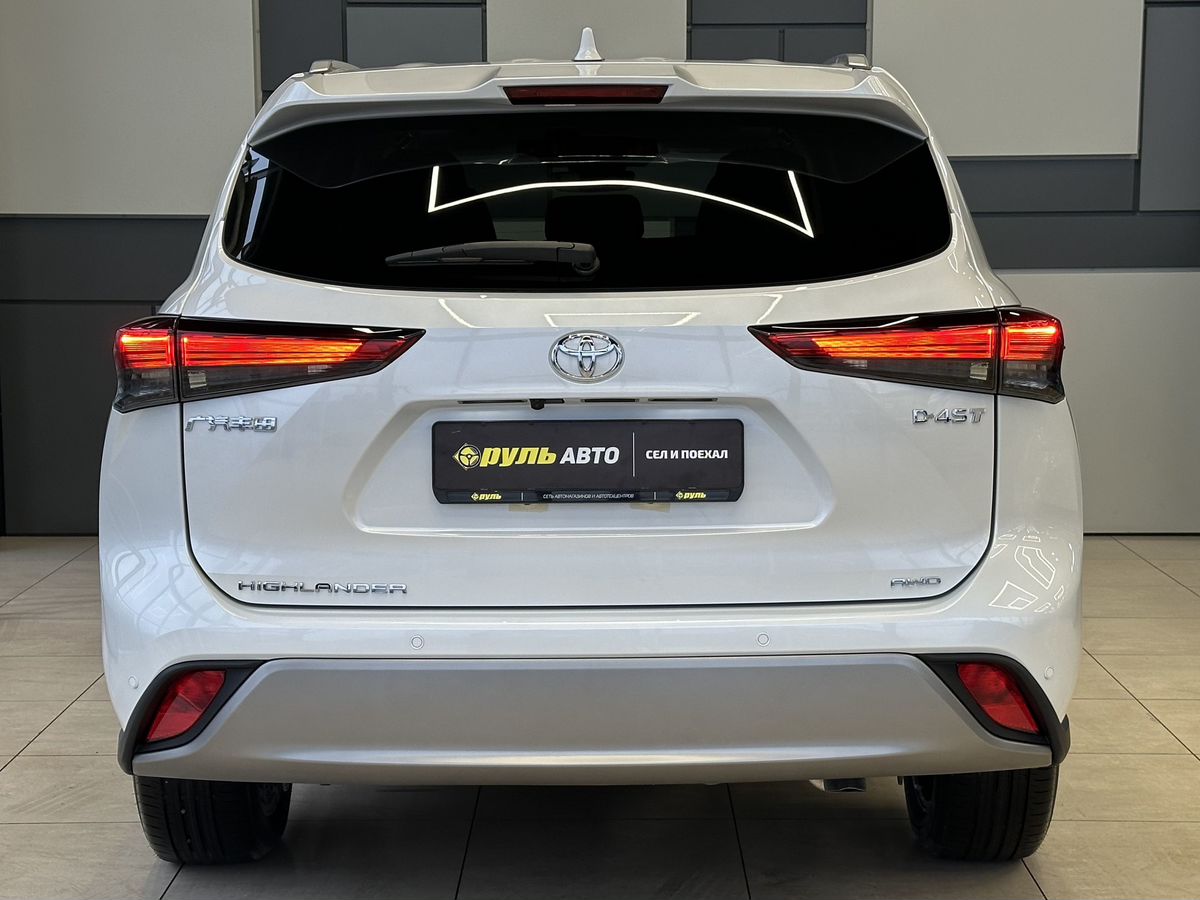 Toyota Highlander 2025