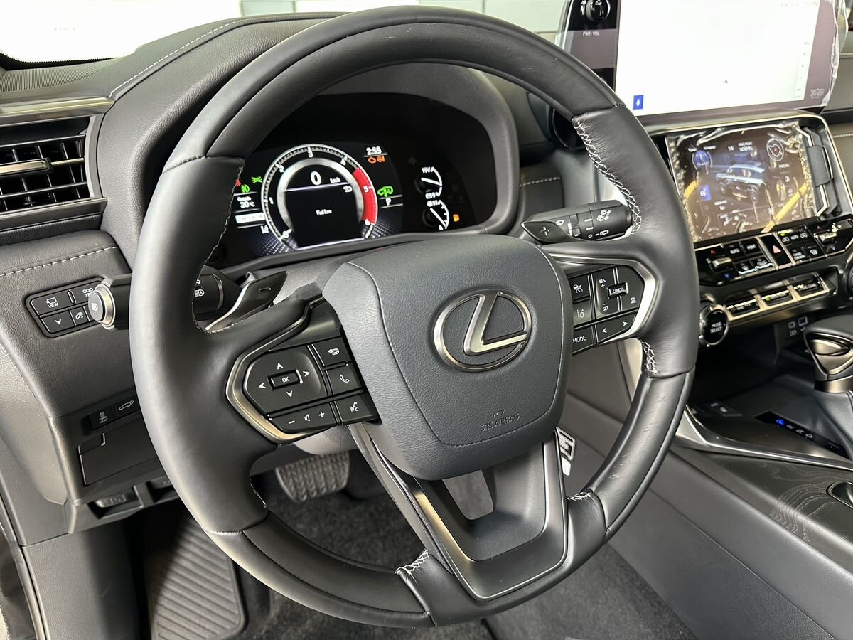 Lexus LX 2024